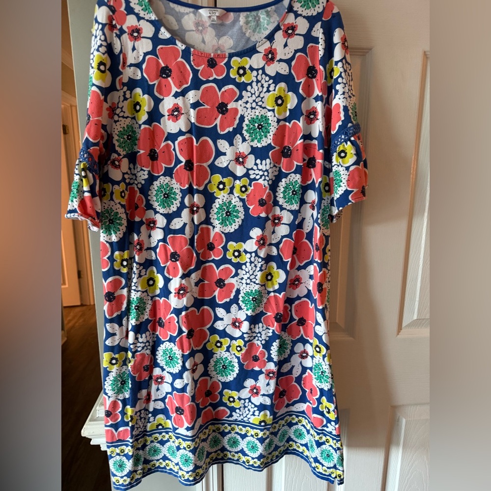 Crown & Ivy flowered dress; size x-large; excellent condition